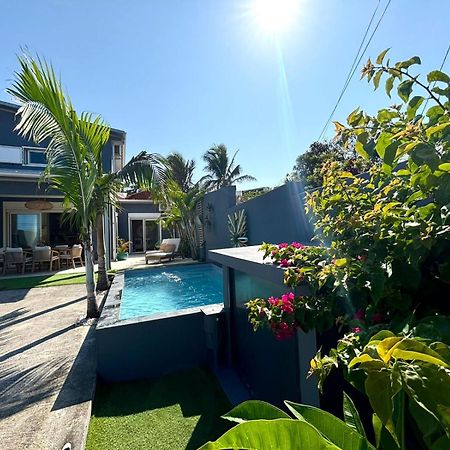 Lestipecheur Fr Villa Grise Avec Piscine Bord De Mer Saint Pierre Εξωτερικό φωτογραφία