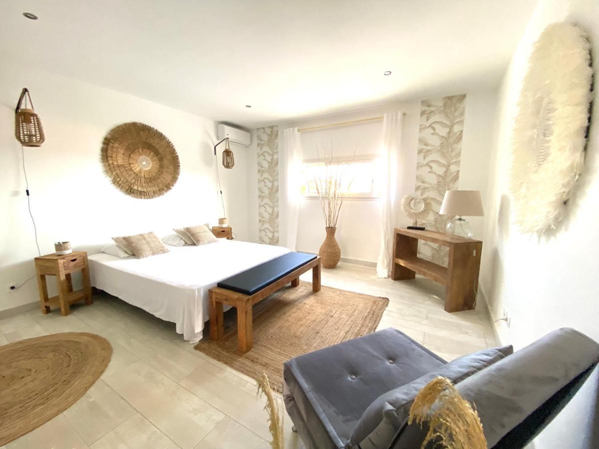 Lestipecheur Fr Villa Grise Avec Piscine Bord De Mer Saint Pierre Εξωτερικό φωτογραφία