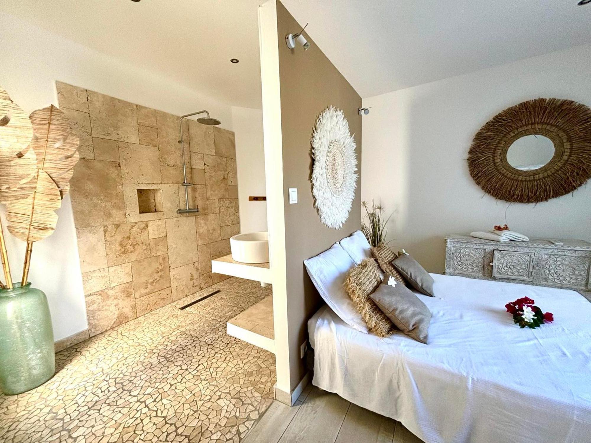 Lestipecheur Fr Villa Grise Avec Piscine Bord De Mer Saint Pierre Εξωτερικό φωτογραφία