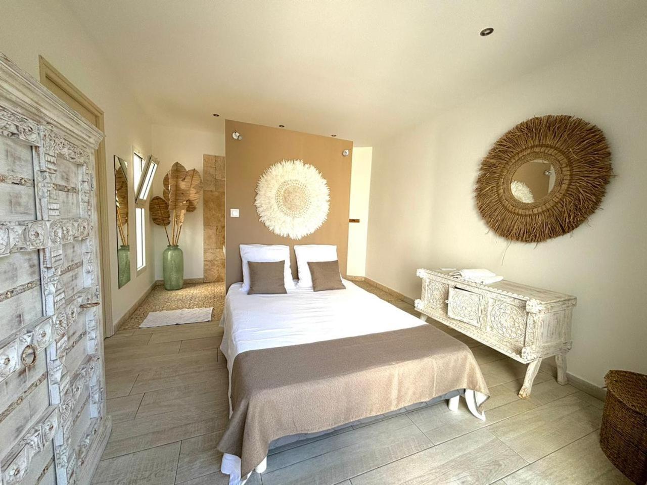 Lestipecheur Fr Villa Grise Avec Piscine Bord De Mer Saint Pierre Εξωτερικό φωτογραφία